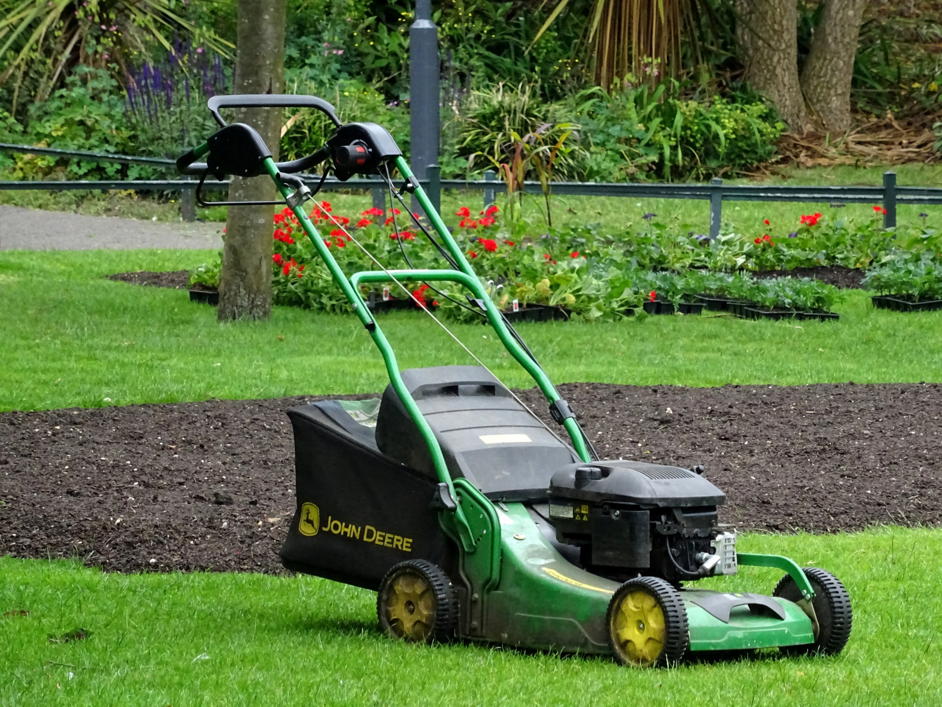 How To Start A Lawn Mower That Has Been Sitting